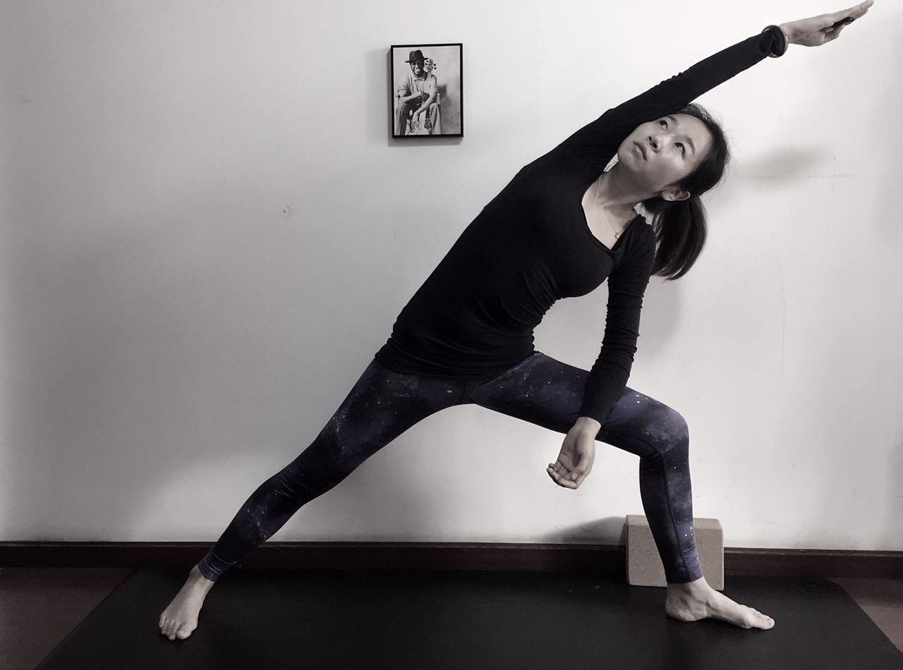 养猪场的污水咋处理后才能排放出来呢（养猪场的污水如何处理才能达标）