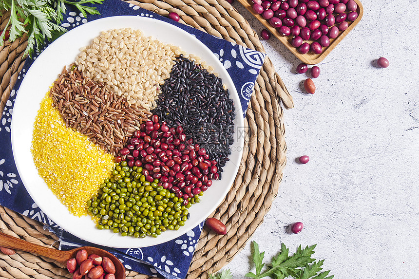 创周末客流新高！深港陆路口岸单日客流均破百万