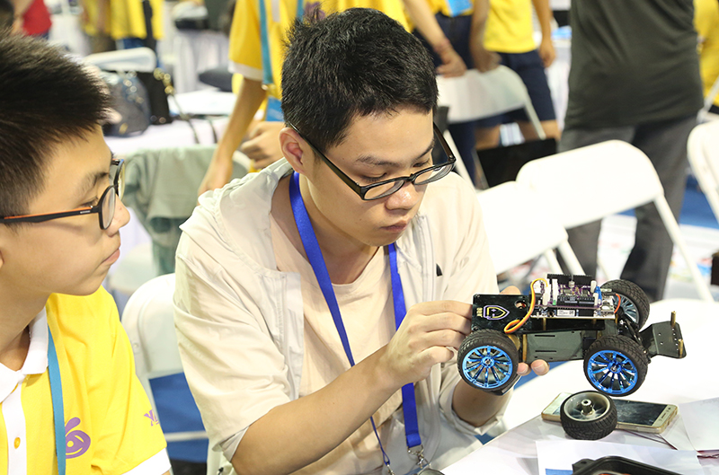 美股异动 | 比特币相关股票普遍下跌 Coinbase(COIN.US)下滑逾4%