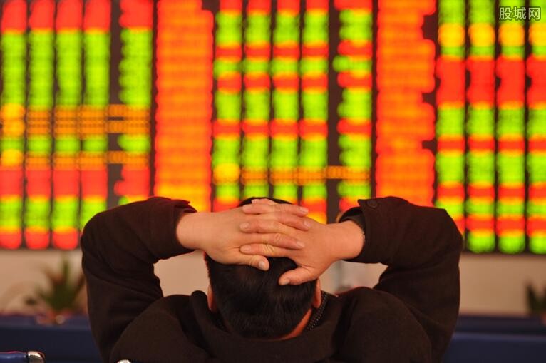 尊湃剽窃华为芯片技术案宣判，14人被判刑罚1350万