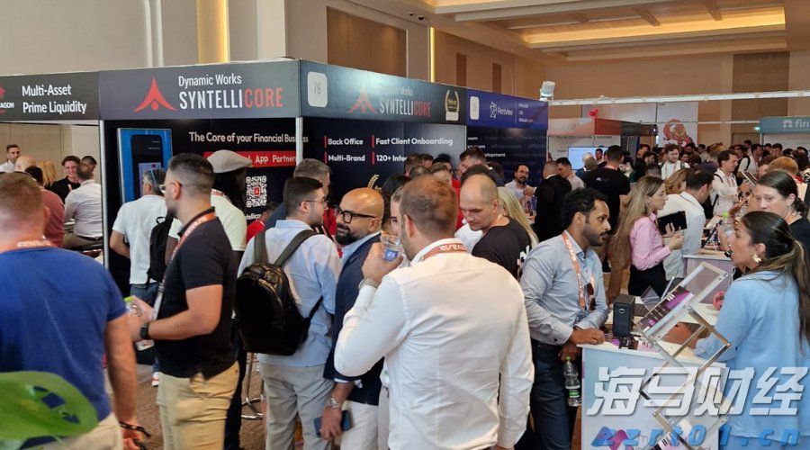 队长传授糖画勺，村民捧上“新饭碗”