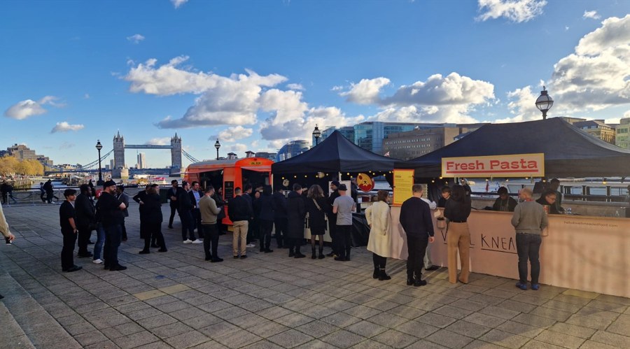 美股动态 | 蔚来(NIO.US)上涨近6% 乐道L90预售火爆