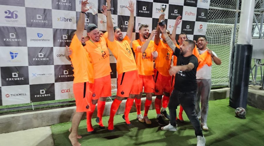 港股午评|恒生指数早盘跌1.07%    AI概念股逆势上涨